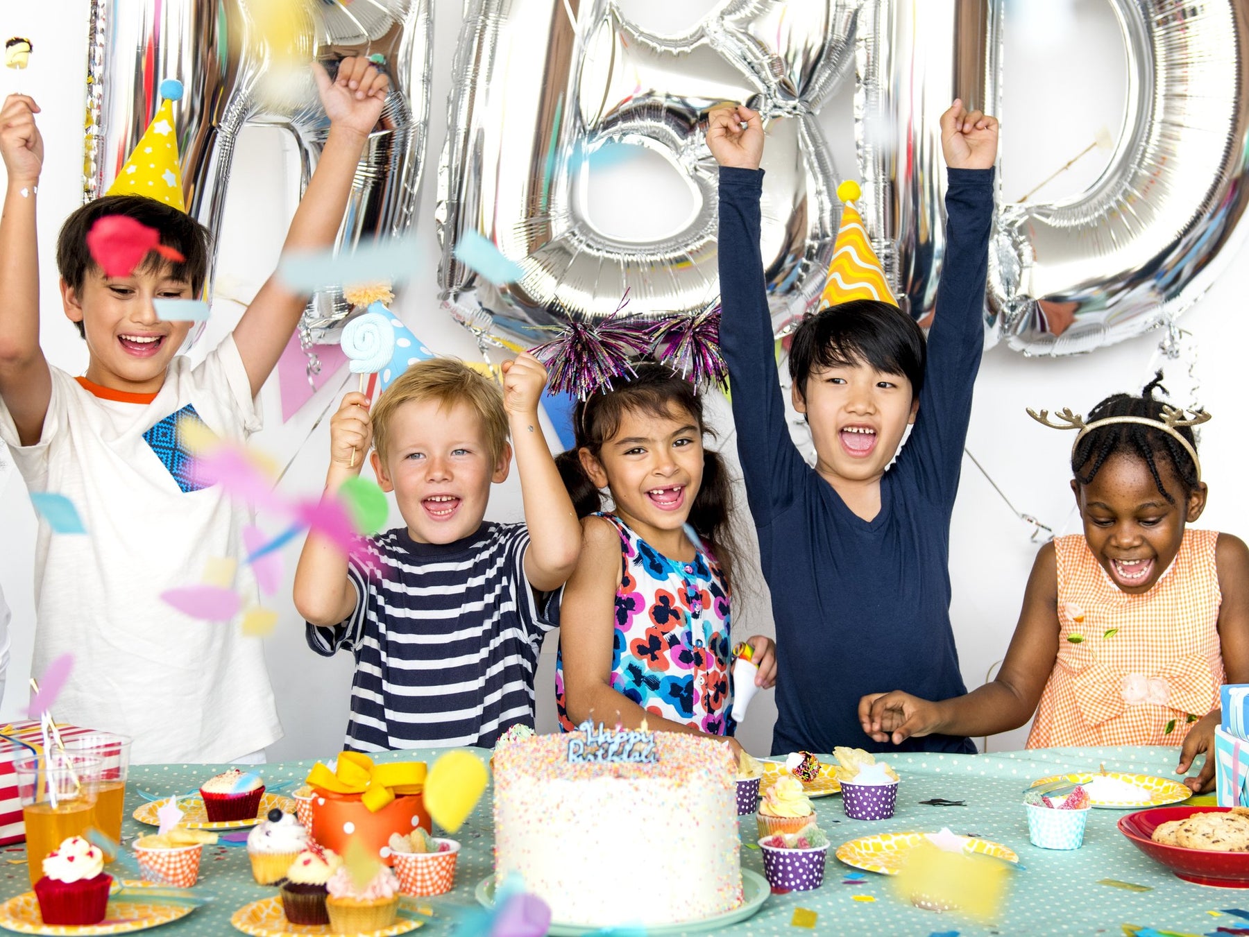 using wholesales backpacks as party favors