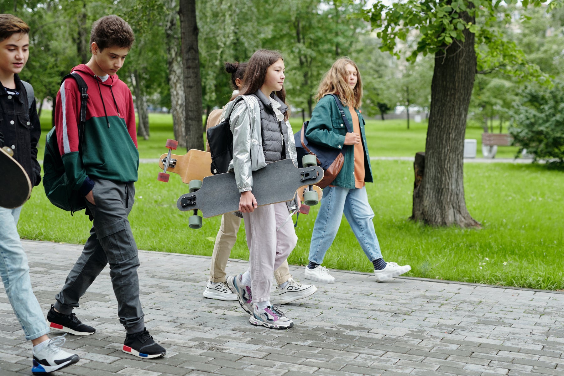 Choose the Best Wholesale Backpacks for School, Hiking and Traveling