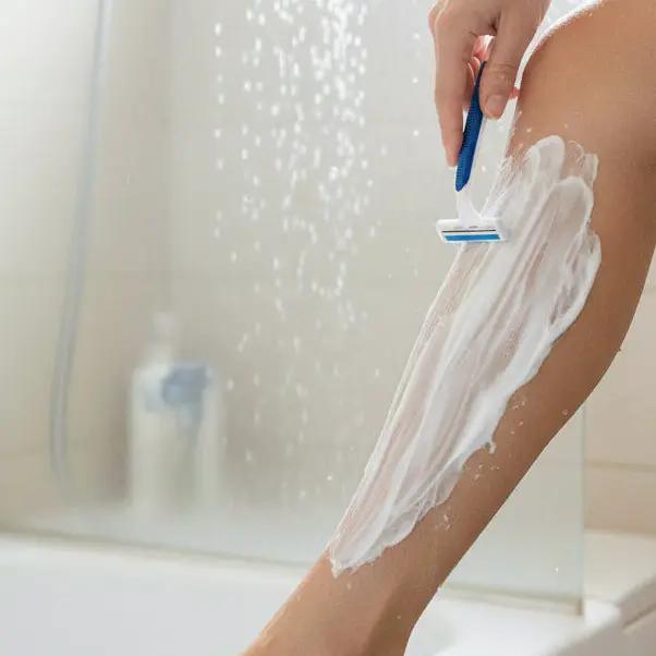 Dual Blade Disposable Razor by TT2622
